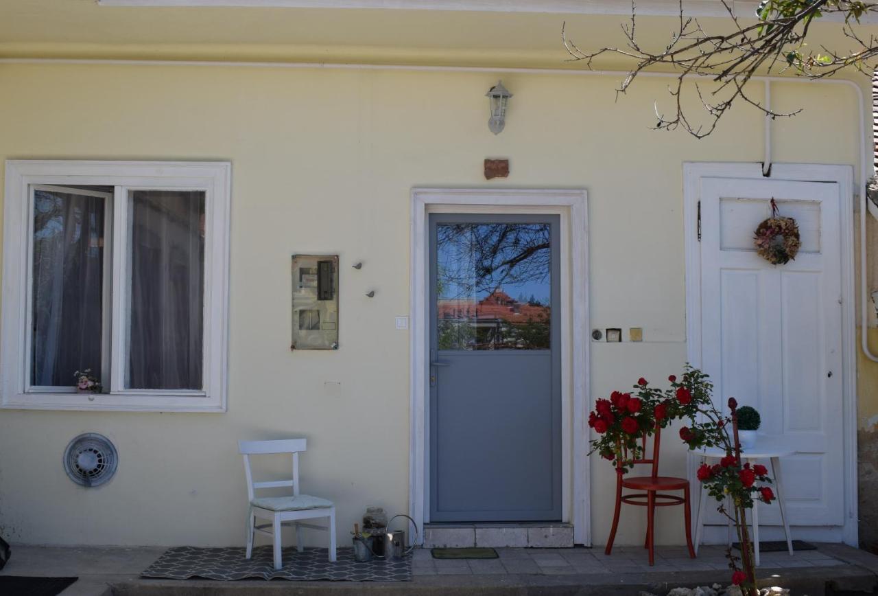 Malomszeg Apartman 2 ペーチ エクステリア 写真