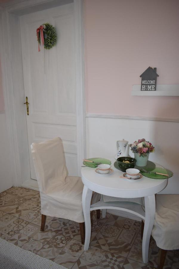 Malomszeg Apartman 2 ペーチ エクステリア 写真
