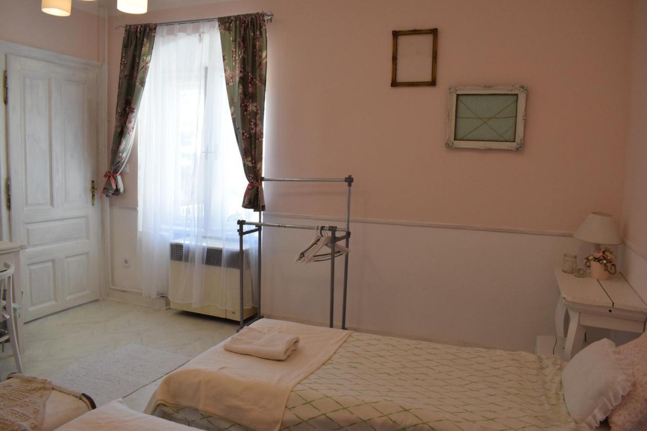 Malomszeg Apartman 2 ペーチ エクステリア 写真